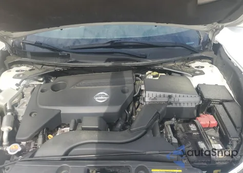 2015 Nissan Altima 2.5/2.5 S/2.5 Sl/2.5 Sv z USA, uszkodzony, nr VIN 1N4AL3APXFN320761